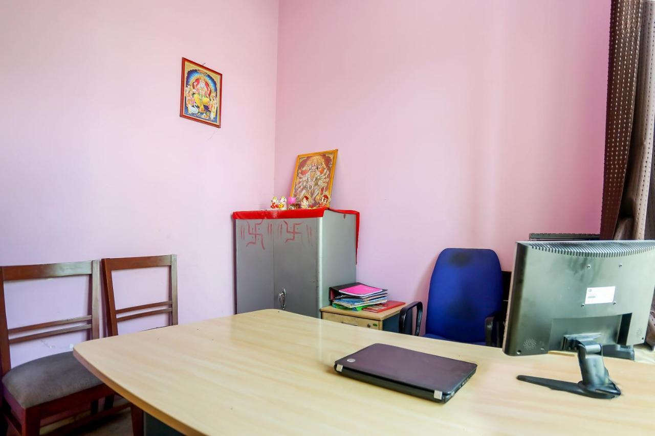 Oyo 71042 Sahara Estate Hotel Gorakhpur Zewnętrze zdjęcie
